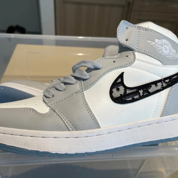 Jordan 1 Dior - Picture 5 of 7